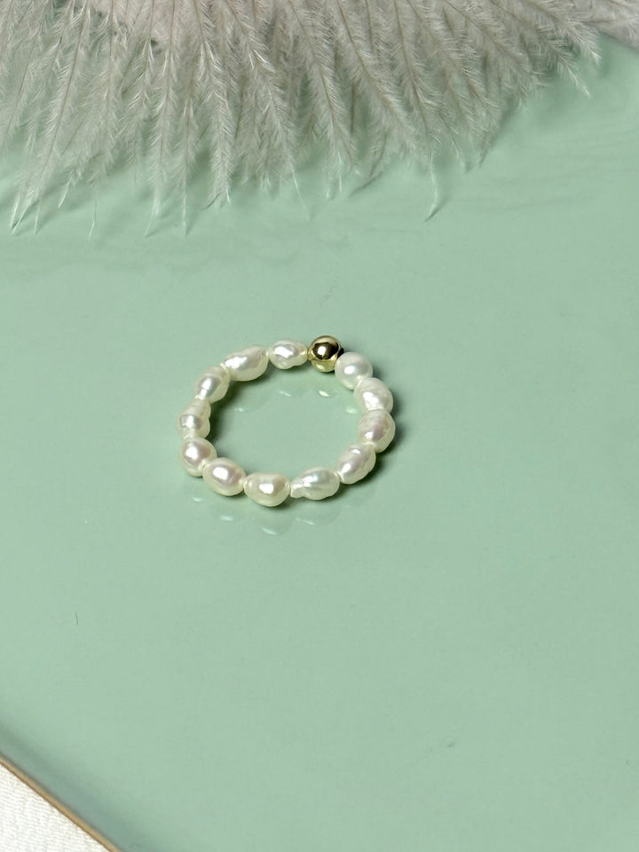 Sina Pearl Ring - SimplyO