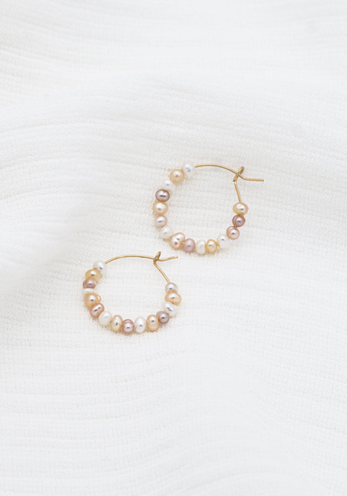 Pearl Hoops Milla - Creolen mit bunten Perlen - SImplyO Jewelry